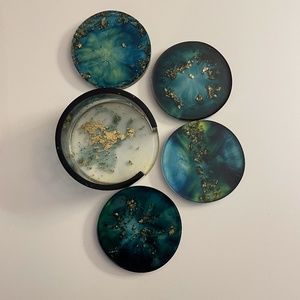 Resin coaster (Set of 4 + holder)